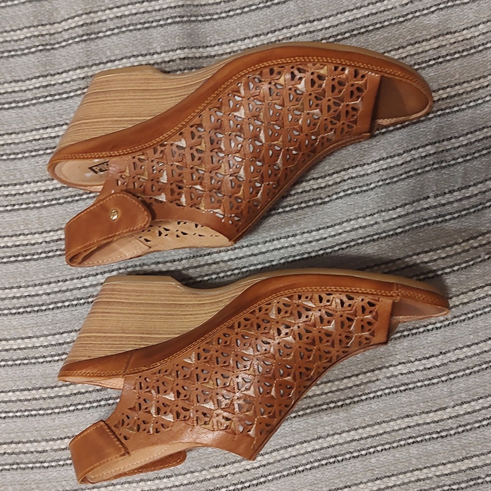 Pikolinos wedge heals with open toe - Picture 3 of 9